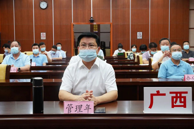 管理年参加首届大国工匠创新交流大会开幕式广西分会场