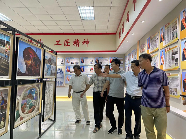 全市职工摄影展开幕，每一张都是超然大片