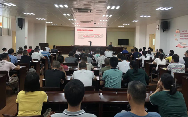 “劳模工匠进学校、思政教师进企业”活动丨“思政课”从三尺讲堂搬到企业一线
