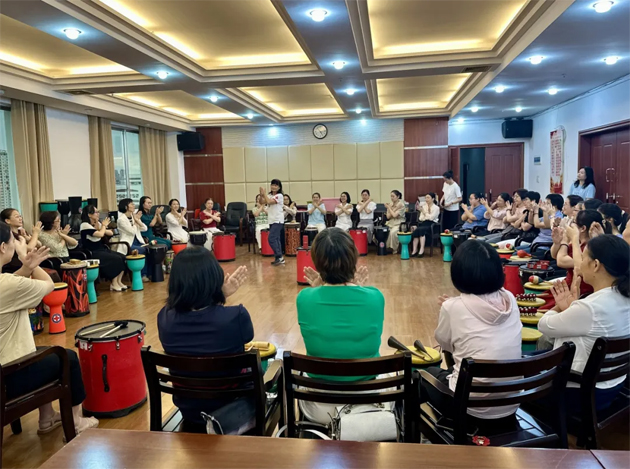 梧州市总工会女职工委员会开展“党旗领航聚合力，情暖巾帼绽芳华” 主题活动