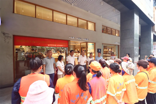 暖心暖“卫”│梧州市总工会2025年环卫工人爱心早餐活动启动