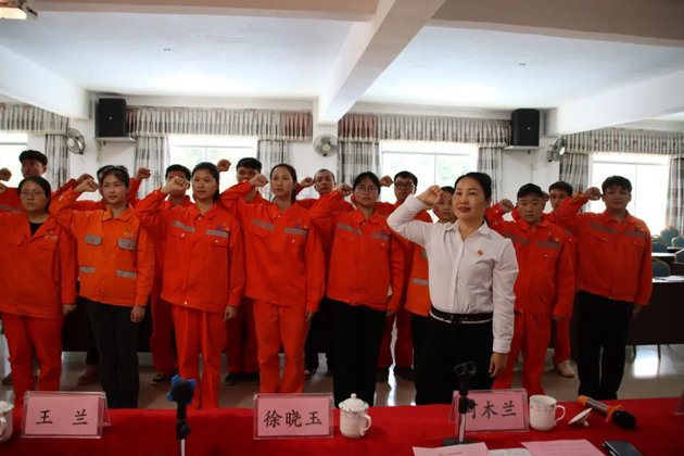 “娘家人”关爱让新员工入会仪式感满满
