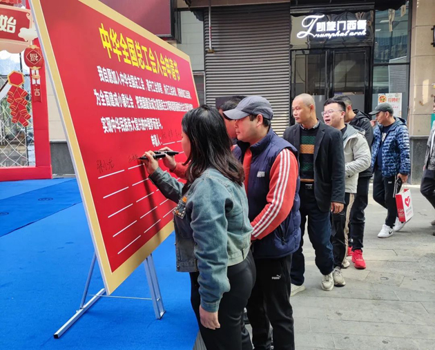 网约车司机入会 感受“娘家”的关爱